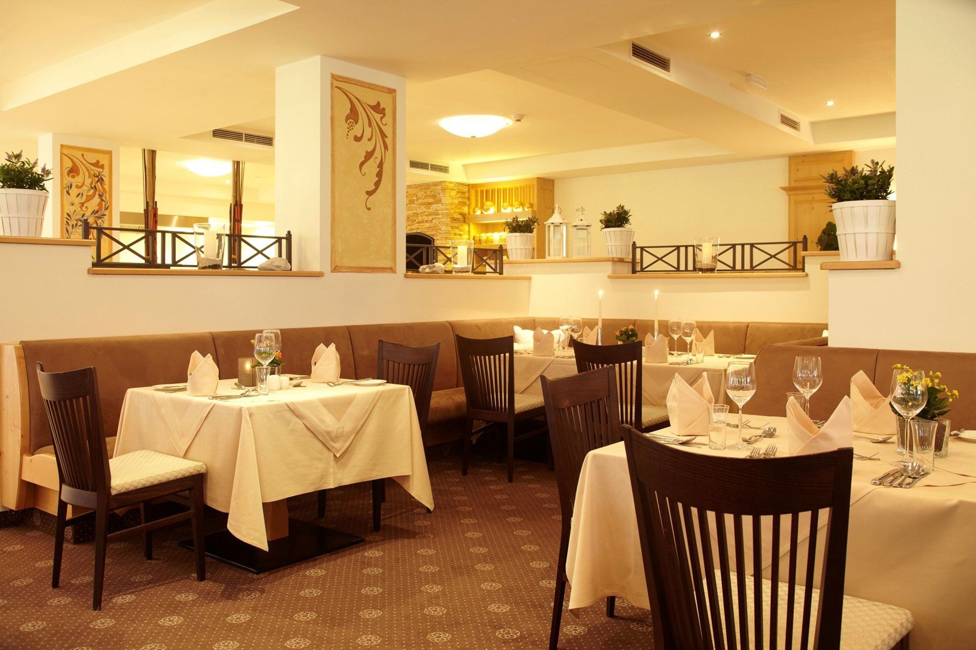 Kuhotel By Rilano Bald Elaya Hotel Steinplatte Waidring Restoran fotoğraf